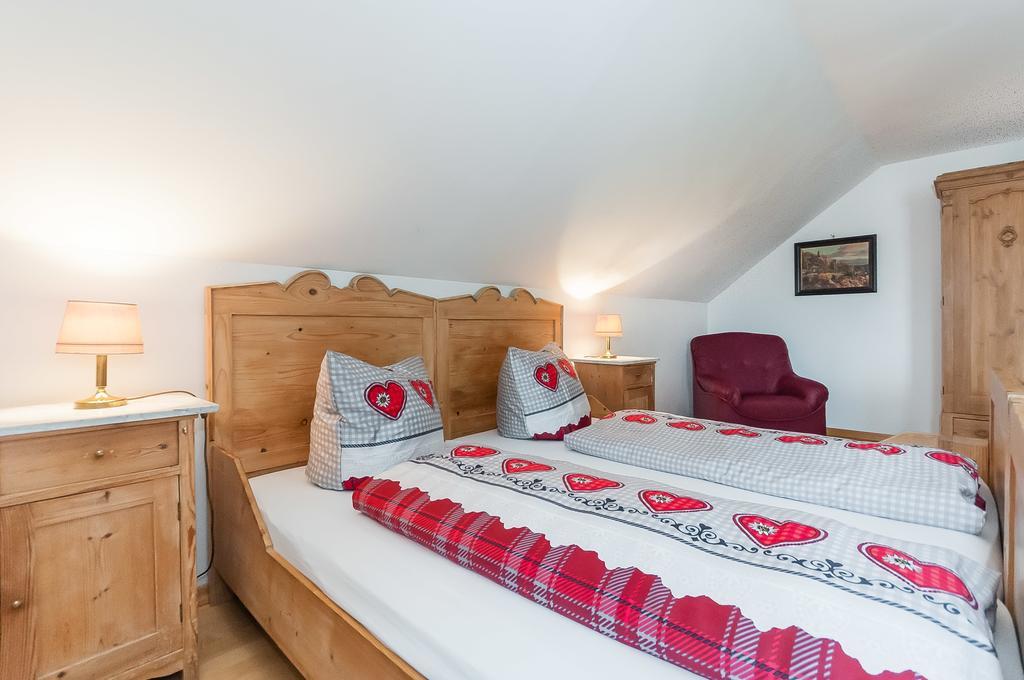 Landhaus Weidenhof Hotell Bad Griesbach  Exteriör bild